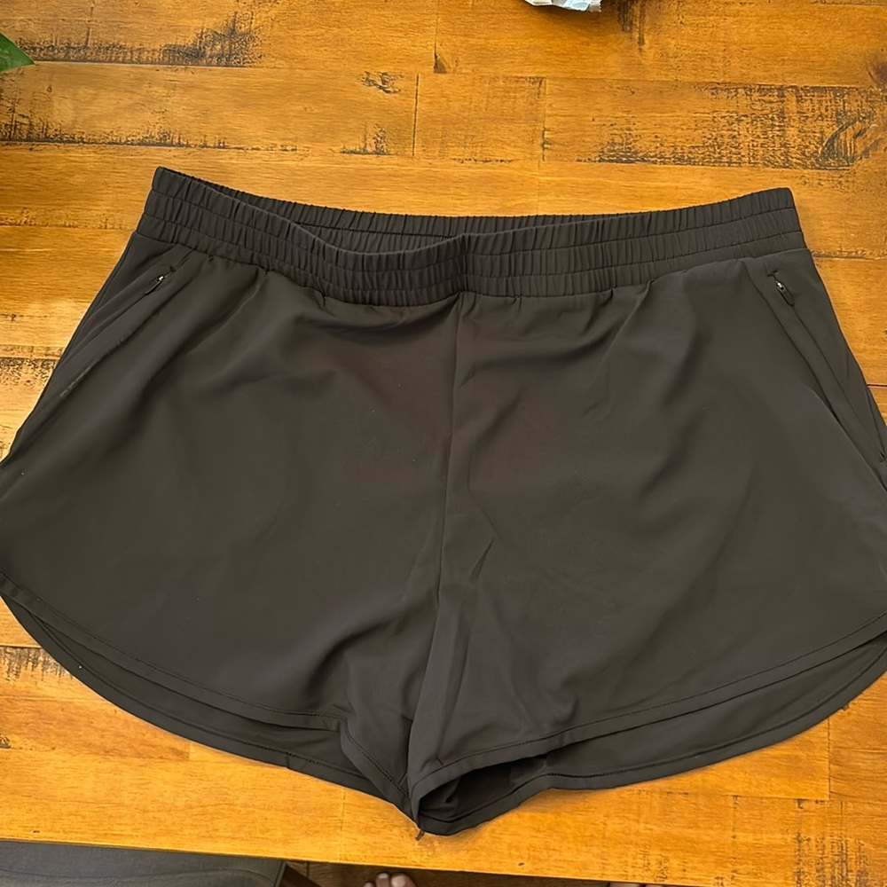 Brand New Peter Millar Athletic Shorts